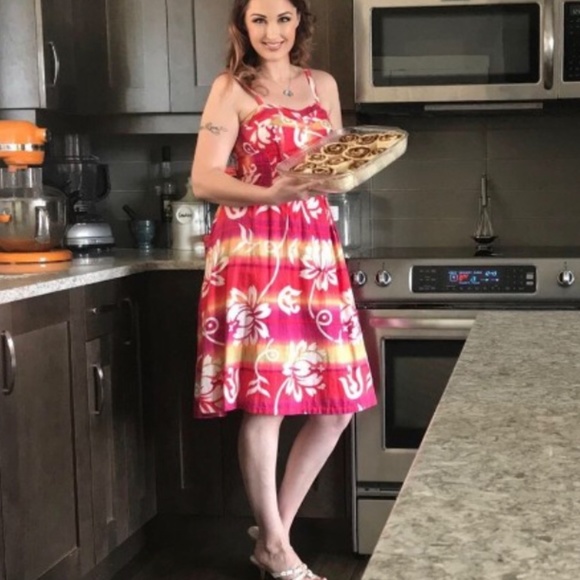 Gorgeous 1960’s Vintage Beach Party Dress - Picture 2 of 6